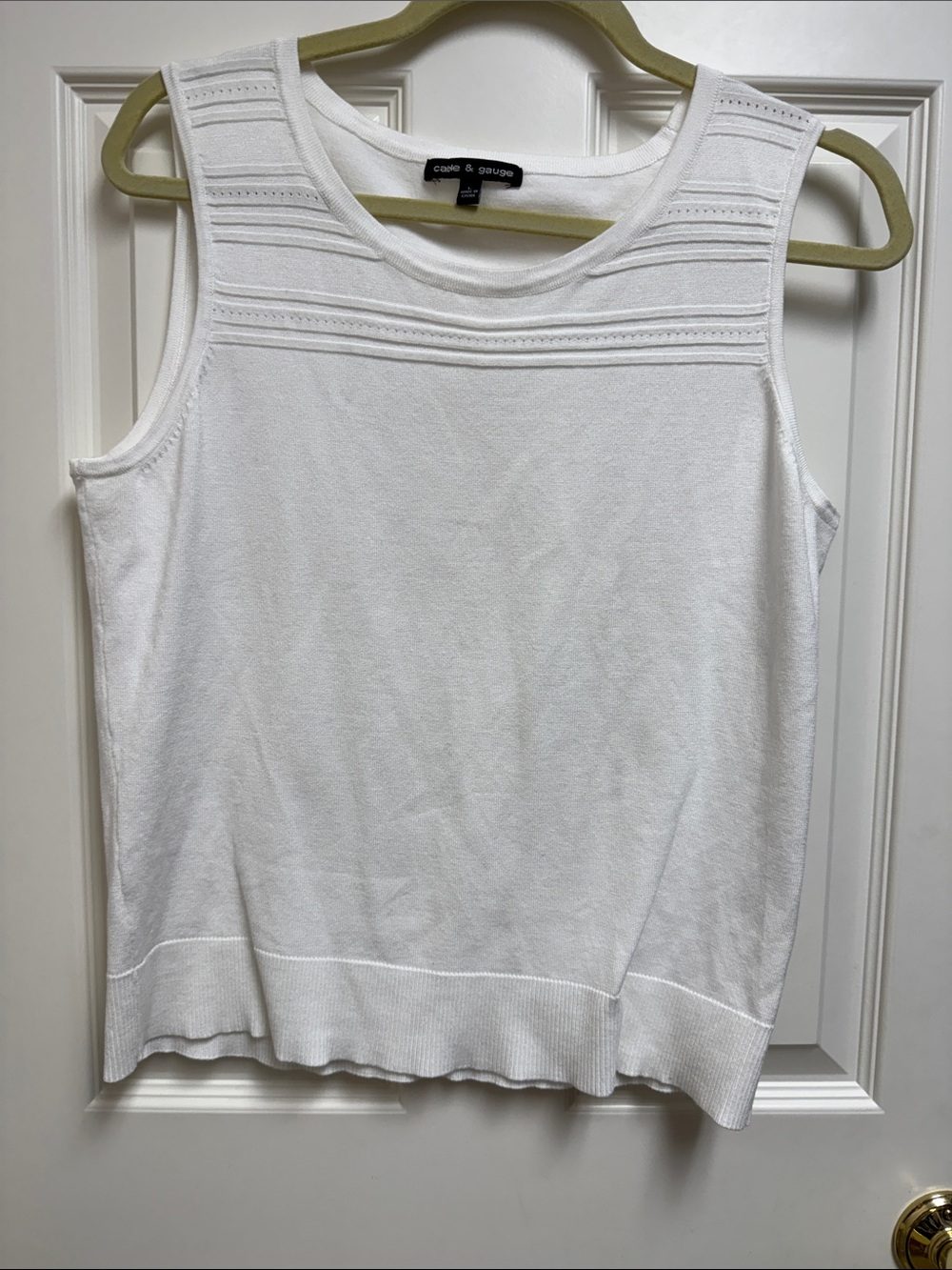 Cable & Gauge White Sleeveless Knit Tank Top